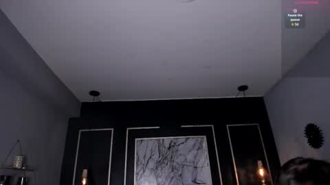 Victoria online show from November 17, 2025, 1:11 am