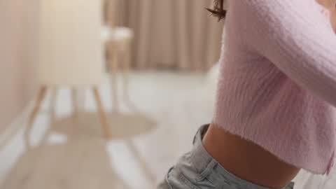 Snapshot of villanelle_l chatting on January 13, 2025, 11:52 am Lana online show from January 13, 2025, 11:52 am