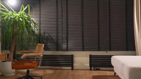 Snapshot of villanelle_l chatting on February 11, 2025, 1:41 pm Lana online show from February 11, 2025, 1:41 pm