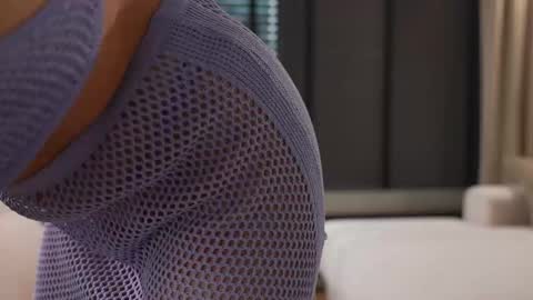 Snapshot of villanelle_l chatting on February 19, 2025, 11:06 am Lana online show from February 19, 2025, 11:06 am