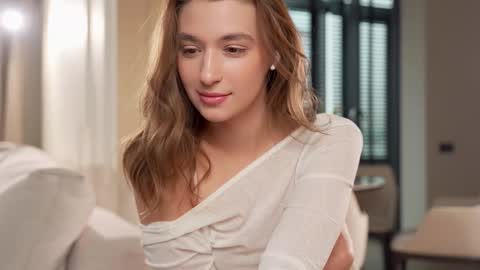 Snapshot of villanelle_l chatting on March 5, 2025, 11:49 am Lana online show from March 5, 2025, 11:49 am