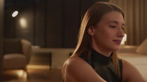 Snapshot of villanelle_l chatting on November 8, 2025, 12:16 pm Lana online show from November 8, 2025, 12:16 pm