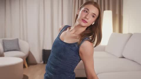 Snapshot of villanelle_l chatting on December 3, 2025, 12:25 pm Lana online show from December 3, 2025, 12:25 pm