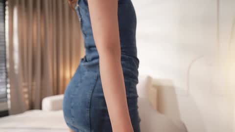 Snapshot of villanelle_l chatting on February 27, 2026, 12:27 pm Lana online show from February 27, 2026, 12:27 pm