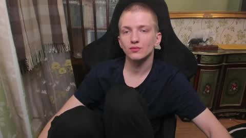 Snapshot of vince__dice chatting on April 16, 2026, 8:31 pm Dimoooooon online show from April 16, 2026, 8:31 pm