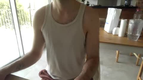Snapshot of vince_du_80 chatting on July 17, 2026, 12:34 pm Vince online show from July 17, 2026, 12:34 pm