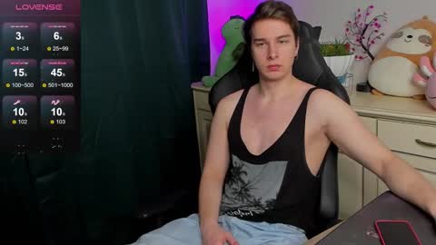 Snapshot of vincent__strong chatting on September 17, 2025, 8:16 am Vincent Strong online show from September 17, 2025, 8:16 am