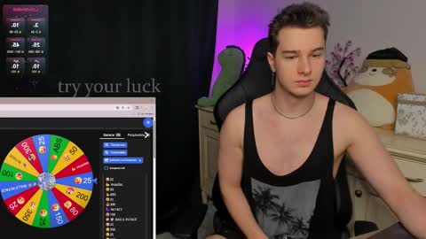 Snapshot of vincent__strong chatting on December 3, 2025, 3:25 am Vincent Strong online show from December 3, 2025, 3:25 am