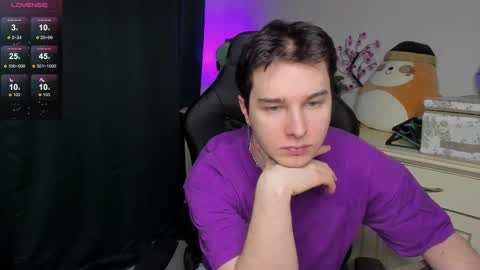 Snapshot of vincent__strong chatting on January 9, 2026, 8:28 am Vincent Strong online show from January 9, 2026, 8:28 am