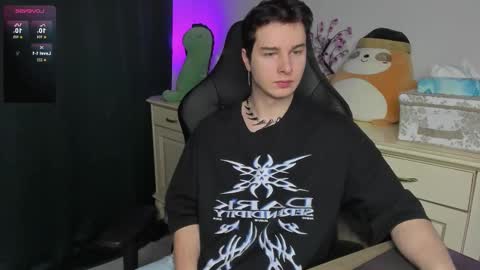 Snapshot of vincent__strong chatting on January 14, 2026, 8:31 am Vincent Strong online show from January 14, 2026, 8:31 am