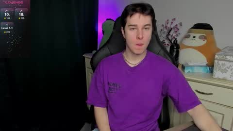 Snapshot of vincent__strong chatting on January 17, 2026, 8:30 am Vincent Strong online show from January 17, 2026, 8:30 am