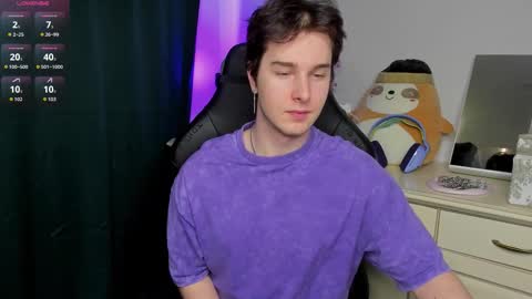 Snapshot of vincent__strong chatting on February 21, 2026, 1:12 pm Vincent Strong online show from February 21, 2026, 1:12 pm