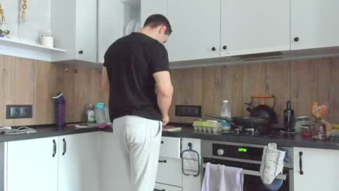 Snapshot of vincent_o chatting on January 15, 2025, 8:51 am Vincent. uncut 18cm online show from January 15, 2025, 8:51 am