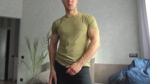 Snapshot of vincent_o chatting on February 1, 2025, 11:43 am Vincent. uncut 18cm online show from February 1, 2025, 11:43 am