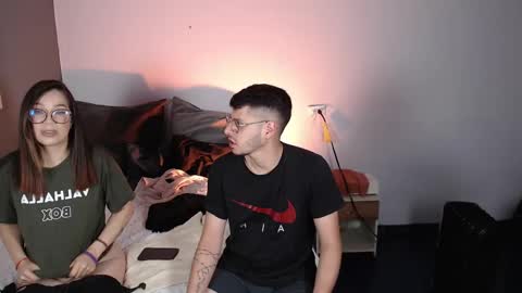 Snapshot of vincentandmia chatting on February 11, 2025, 10:18 pm Mia and Vincent online show from February 11, 2025, 10:18 pm