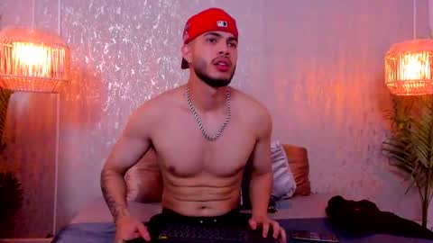 Snapshot of vincentblack_ chatting on September 19, 2025, 3:41 am Vincent online show from September 19, 2025, 3:41 am