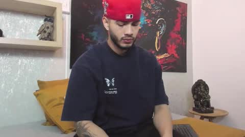 Snapshot of vincentblack_ chatting on September 21, 2025, 3:52 am Vincent online show from September 21, 2025, 3:52 am