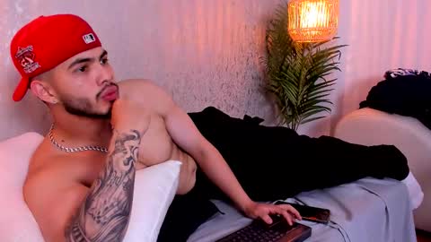 Snapshot of vincentblack_ chatting on October 9, 2025, 4:10 am Vincent online show from October 9, 2025, 4:10 am