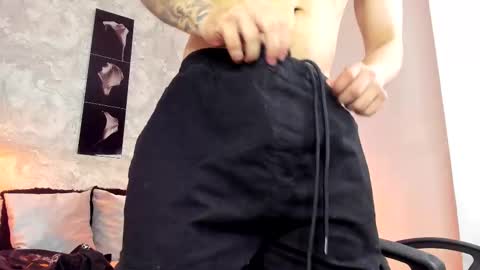 Snapshot of vincentblack_ chatting on October 21, 2025, 2:34 am Vincent online show from October 21, 2025, 2:34 am