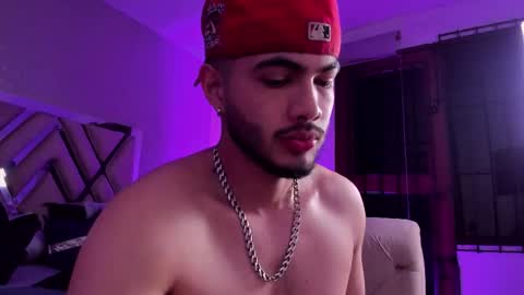 Snapshot of vincentblack_ chatting on December 1, 2025, 4:06 am Vincent online show from December 1, 2025, 4:06 am