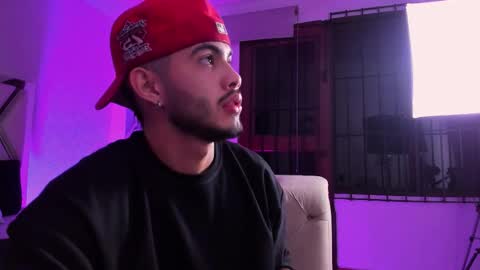 Snapshot of vincentblack_ chatting on December 2, 2025, 3:23 am Vincent online show from December 2, 2025, 3:23 am