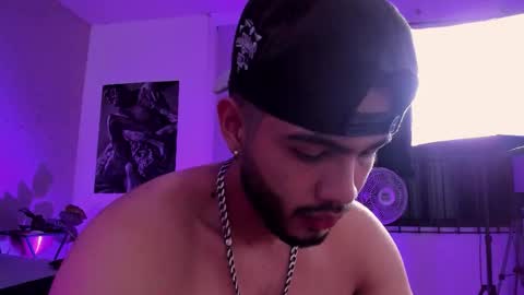 Snapshot of vincentblack_ chatting on December 17, 2025, 3:45 am Vincent online show from December 17, 2025, 3:45 am