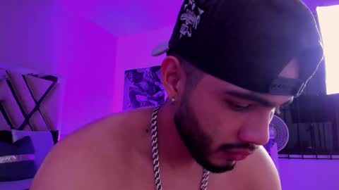 Snapshot of vincentblack_ chatting on December 20, 2025, 4:08 am Vincent online show from December 20, 2025, 4:08 am