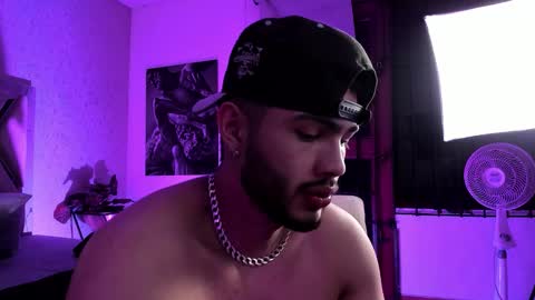 Snapshot of vincentblack_ chatting on January 18, 2026, 3:43 am Vincent online show from January 18, 2026, 3:43 am