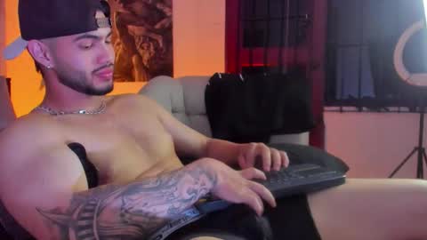 Snapshot of vincentblack_ chatting on February 3, 2026, 6:40 am Vincent online show from February 3, 2026, 6:40 am