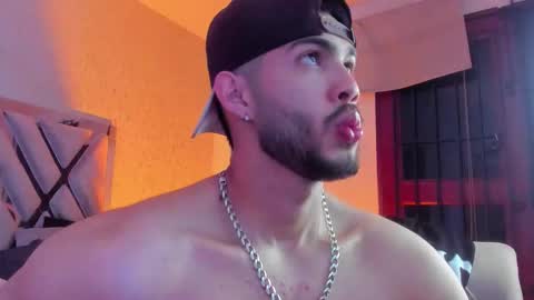 Snapshot of vincentblack_ chatting on February 4, 2026, 3:34 am Vincent online show from February 4, 2026, 3:34 am