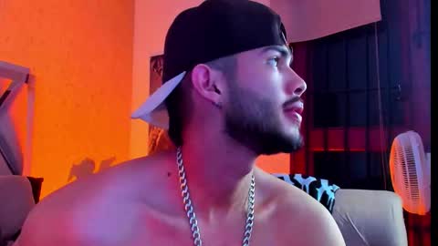 Snapshot of vincentblack_ chatting on February 9, 2026, 5:00 am Vincent online show from February 9, 2026, 5:00 am