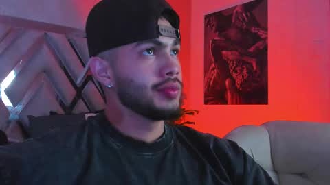 Snapshot of vincentblack_ chatting on March 4, 2026, 4:29 am Vincent online show from March 4, 2026, 4:29 am