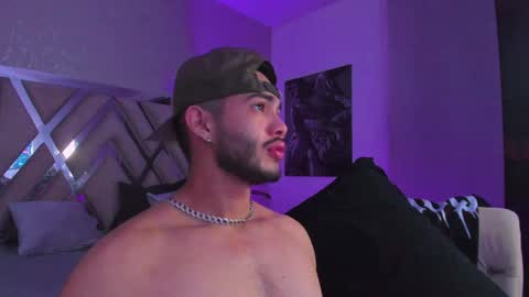 Snapshot of vincentblack_ chatting on June 9, 2026, 4:24 am Vincent online show from June 9, 2026, 4:24 am