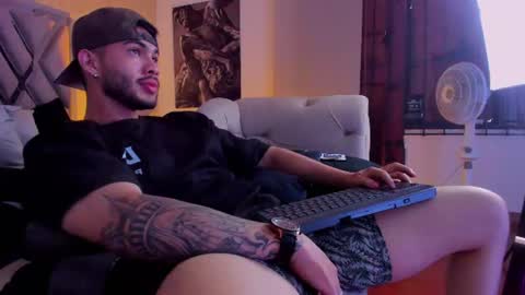 Snapshot of vincentblack_ chatting on June 16, 2026, 6:54 pm Vincent online show from June 16, 2026, 6:54 pm