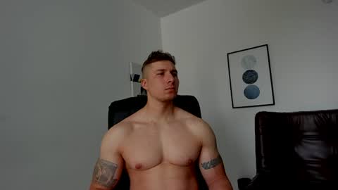 vincentt98 online show from August 4, 2026, 12:19 pm