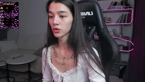 Snapshot of vinkitinkii chatting on February 6, 2025, 7:13 am vinkitinkii online show from February 6, 2025, 7:13 am