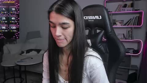 Snapshot of vinkitinkii chatting on February 19, 2025, 9:39 am vinkitinkii online show from February 19, 2025, 9:39 am