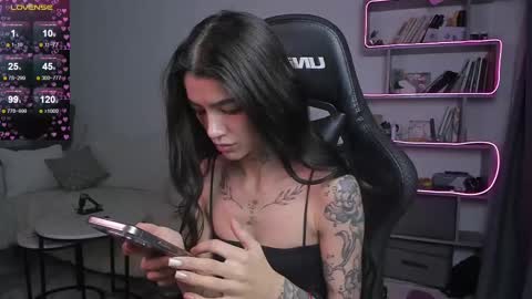 Snapshot of vinkitinkii chatting on February 26, 2025, 7:09 am vinkitinkii online show from February 26, 2025, 7:09 am