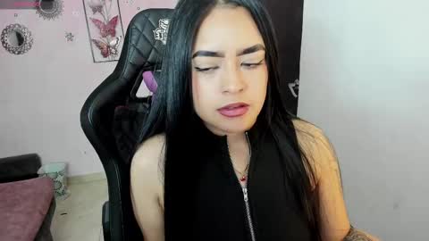 Daniela online show from November 16, 2025, 4:18 am