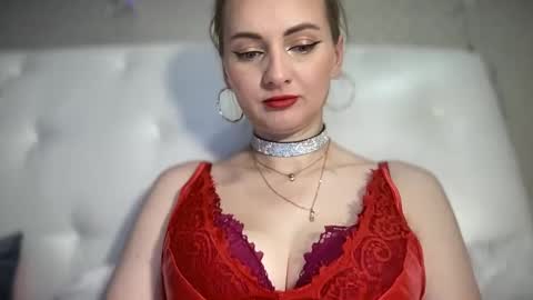 Snapshot of viola_1 chatting on March 6, 2025, 2:29 pm Funny girl online show from March 6, 2025, 2:29 pm