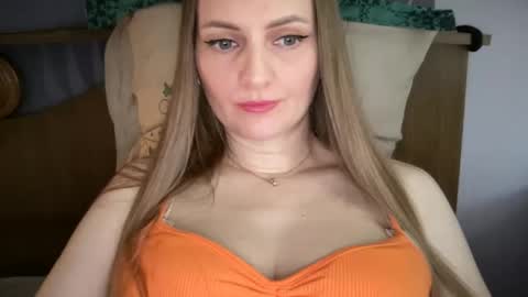 Snapshot of viola_1 chatting on June 4, 2026, 4:13 pm Funny girl online show from June 4, 2026, 4:13 pm