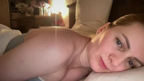 Snapshot of viola_1 chatting on June 10, 2026, 11:03 pm Funny girl online show from June 10, 2026, 11:03 pm