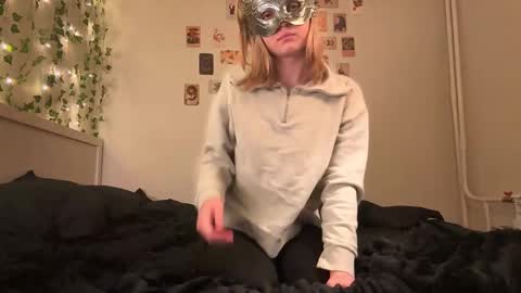 Snapshot of viola_blonde chatting on October 7, 2025, 4:26 pm viola_blonde online show from October 7, 2025, 4:26 pm