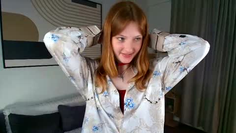 Viola but friends call me Sisi online show from April 5, 2026, 4:04 pm
