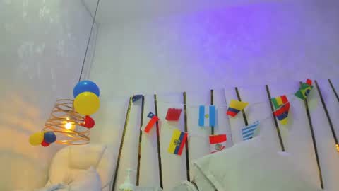 Snapshot of violeet_gray chatting on July 11, 2026, 11:35 am violeet_gray online show from July 11, 2026, 11:35 am