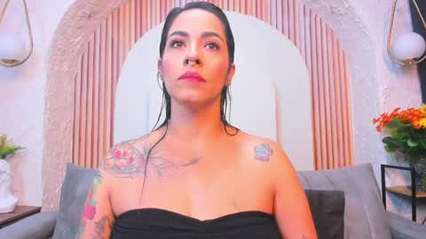 Snapshot of violeet_scottt chatting on June 8, 2026, 10:15 am Violette online show from June 8, 2026, 10:15 am