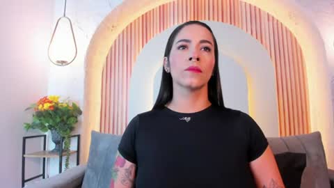 Snapshot of violeet_scottt chatting on July 6, 2026, 11:07 am Violette online show from July 6, 2026, 11:07 am