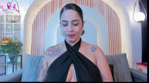 Snapshot of violeet_scottt chatting on July 10, 2026, 11:02 am Violette online show from July 10, 2026, 11:02 am