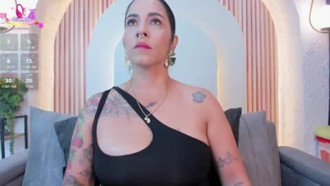 Snapshot of violeet_scottt chatting on July 16, 2026, 10:10 am Violette online show from July 16, 2026, 10:10 am