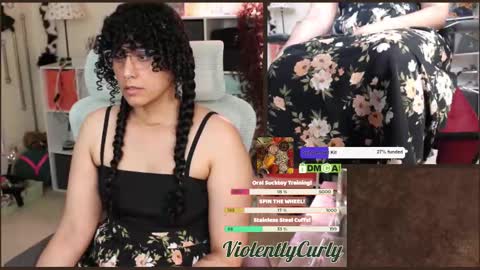 Snapshot of violentlycurly chatting on November 12, 2025, 11:14 pm Curly the Coin Operated Toy online show from November 12, 2025, 11:14 pm